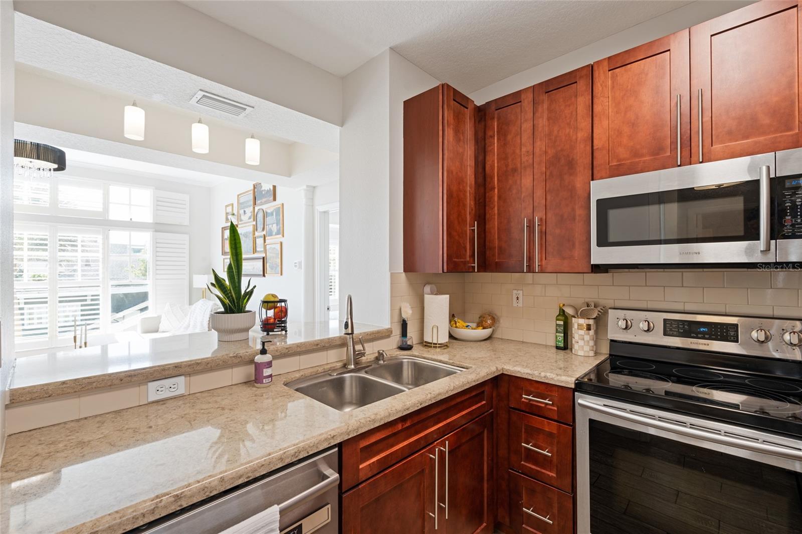 HYDE PARK WALK A CONDO - Residential