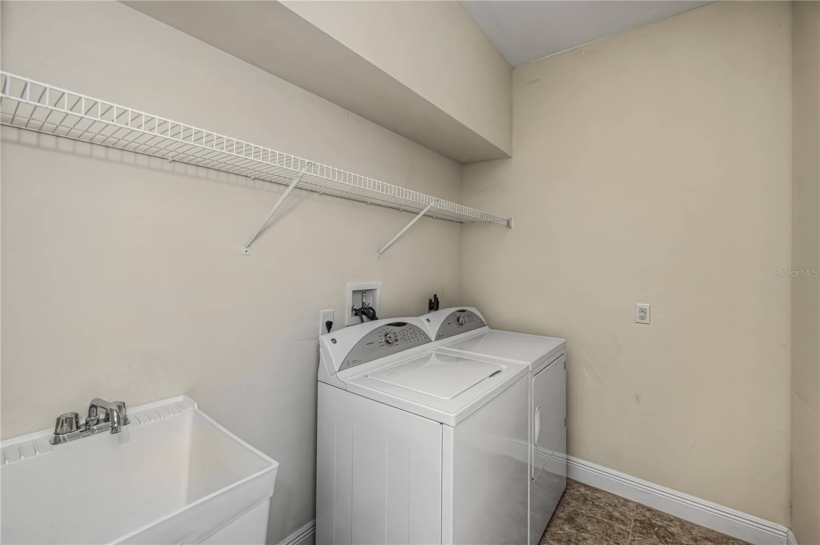 HERITAGE LAKE PARK - Residential