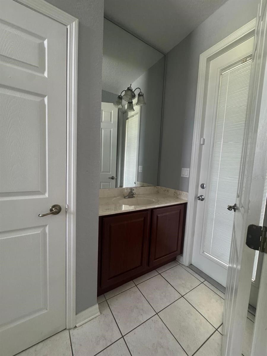 ROCKET CITY - Residential Lease
