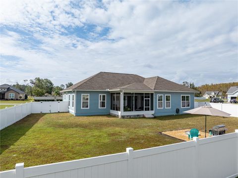 A home in LAKE CITY