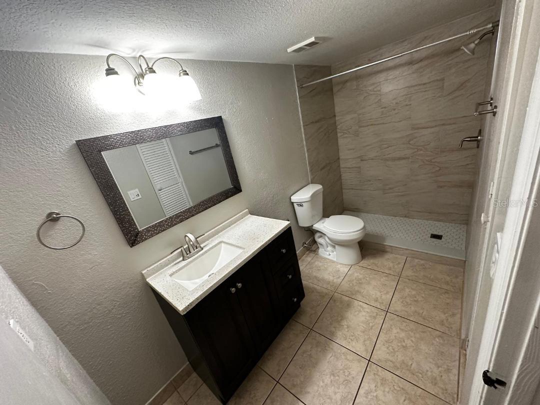 VENETIAN PLACE - Residential Lease