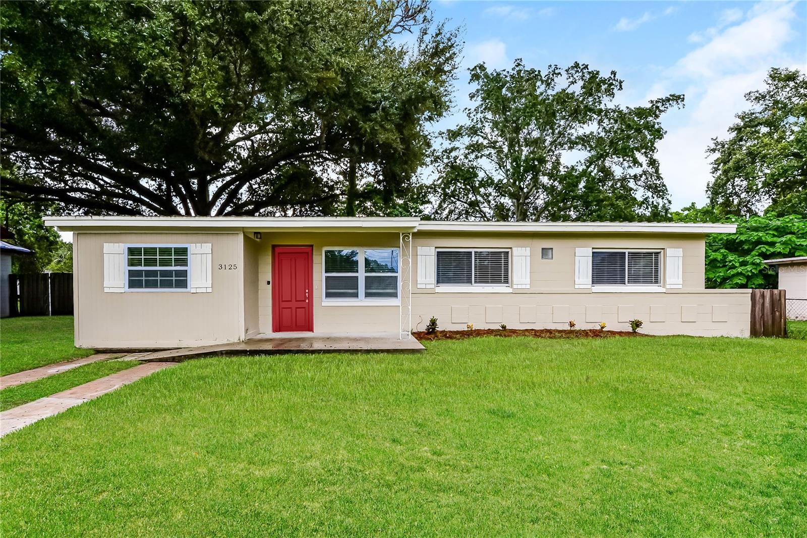 RIVERSIDE PARK ESTATES - Residential Lease