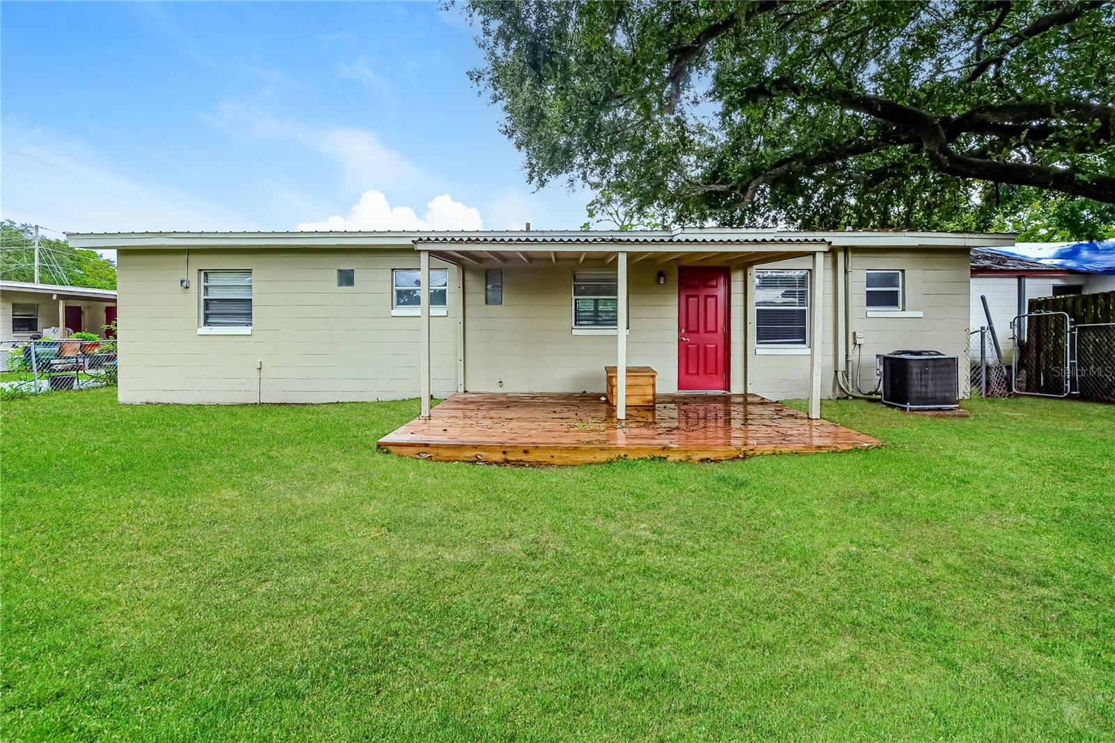 RIVERSIDE PARK ESTATES - Residential Lease