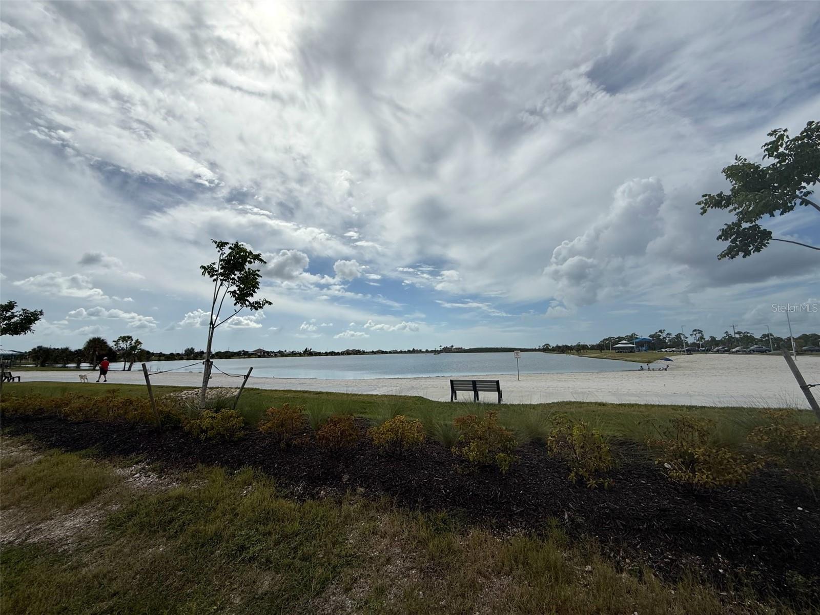 CAPE CORAL - Land