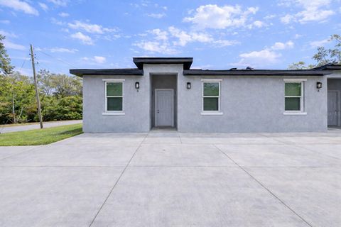 4949 IVES AVENUE B DE LEON SPRINGS FL 32130