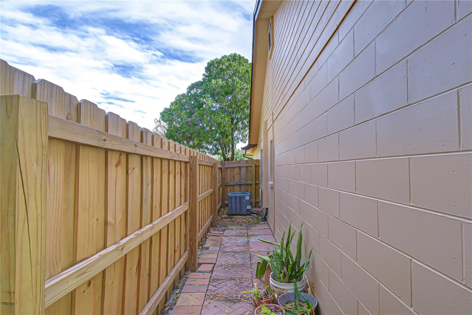 HAMPTON PARK UNIT 4 - Residential