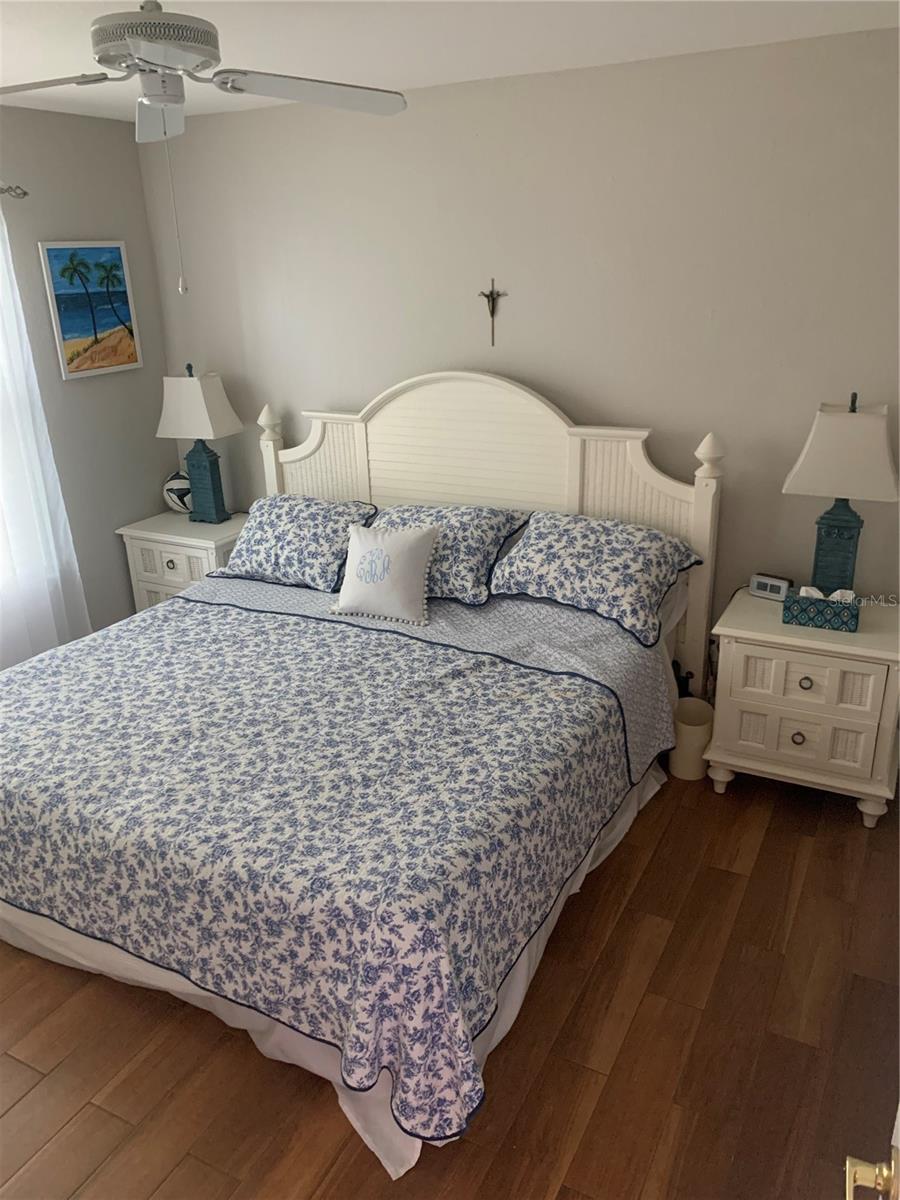 VINTAGE GRAND - Residential