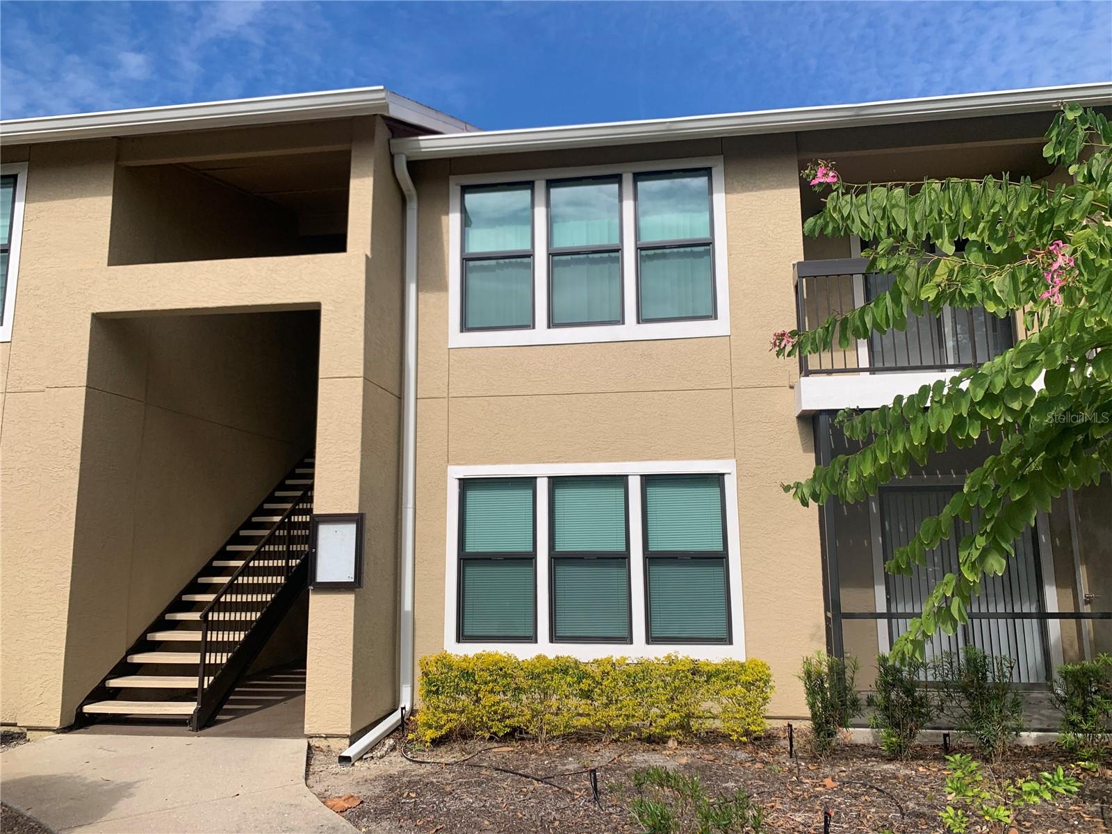 VINTAGE GRAND - Residential