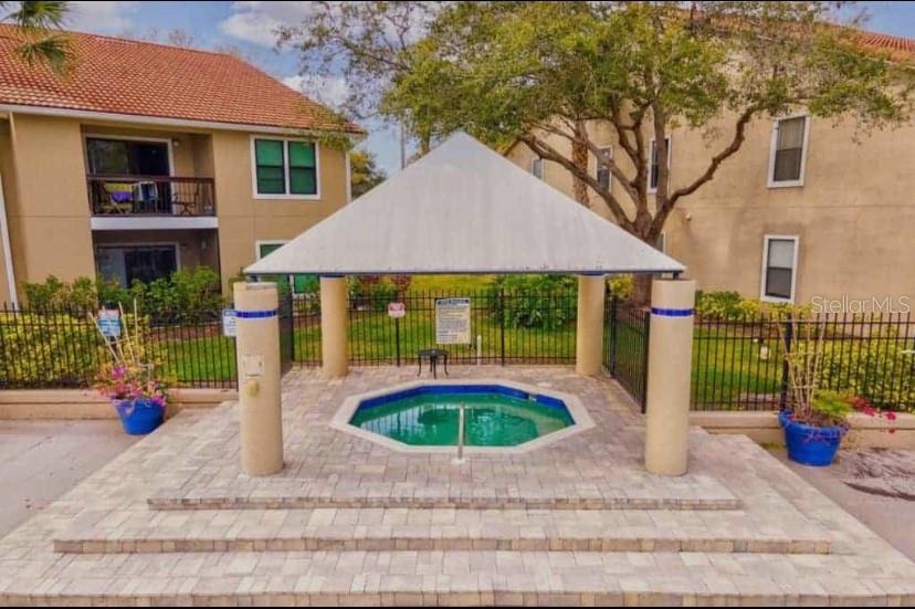 VINTAGE GRAND - Residential