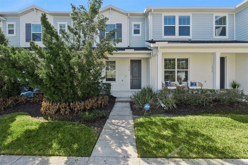 Photo of 1318 Painted Bunting Avenue, Oakland, FL 34787 (MLS # O6389319)