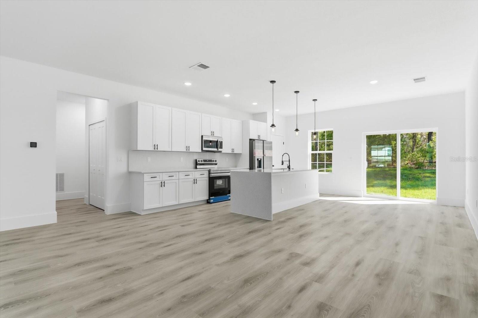 CITRUS SPRINGS UNIT 1 PLAT BK 5 PG 89 LOT 6 BLK 77 - Residential