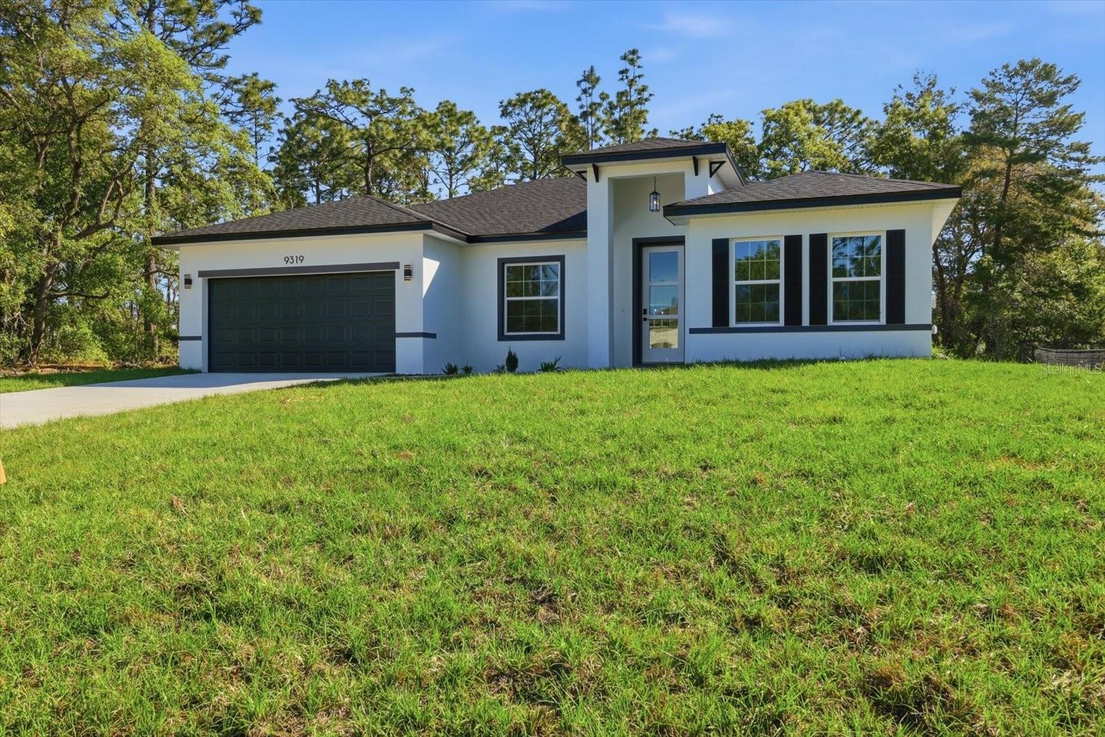 9319 N CORTLANDT DRIVE