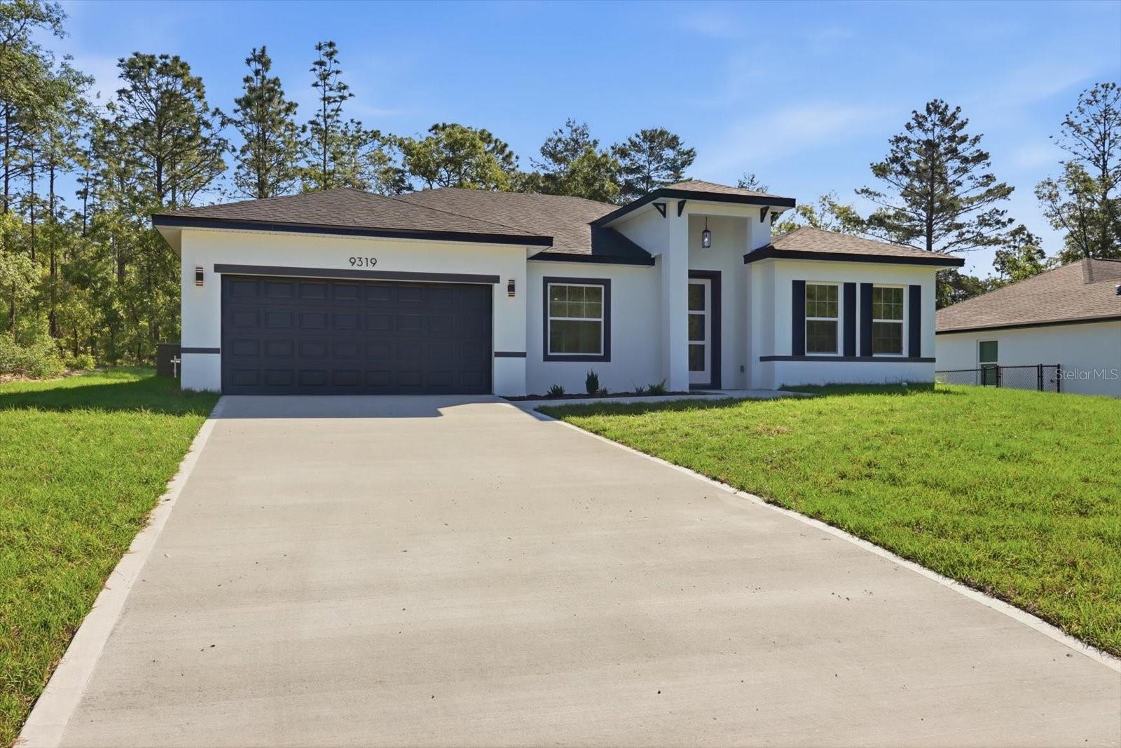 9319 N CORTLANDT DRIVE