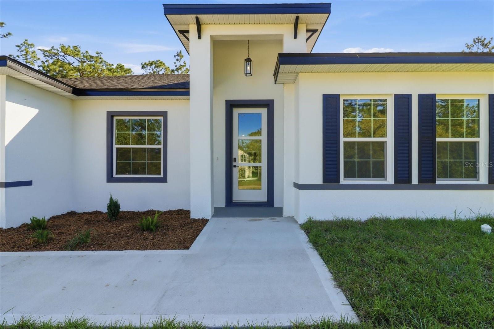 9319 N CORTLANDT DRIVE