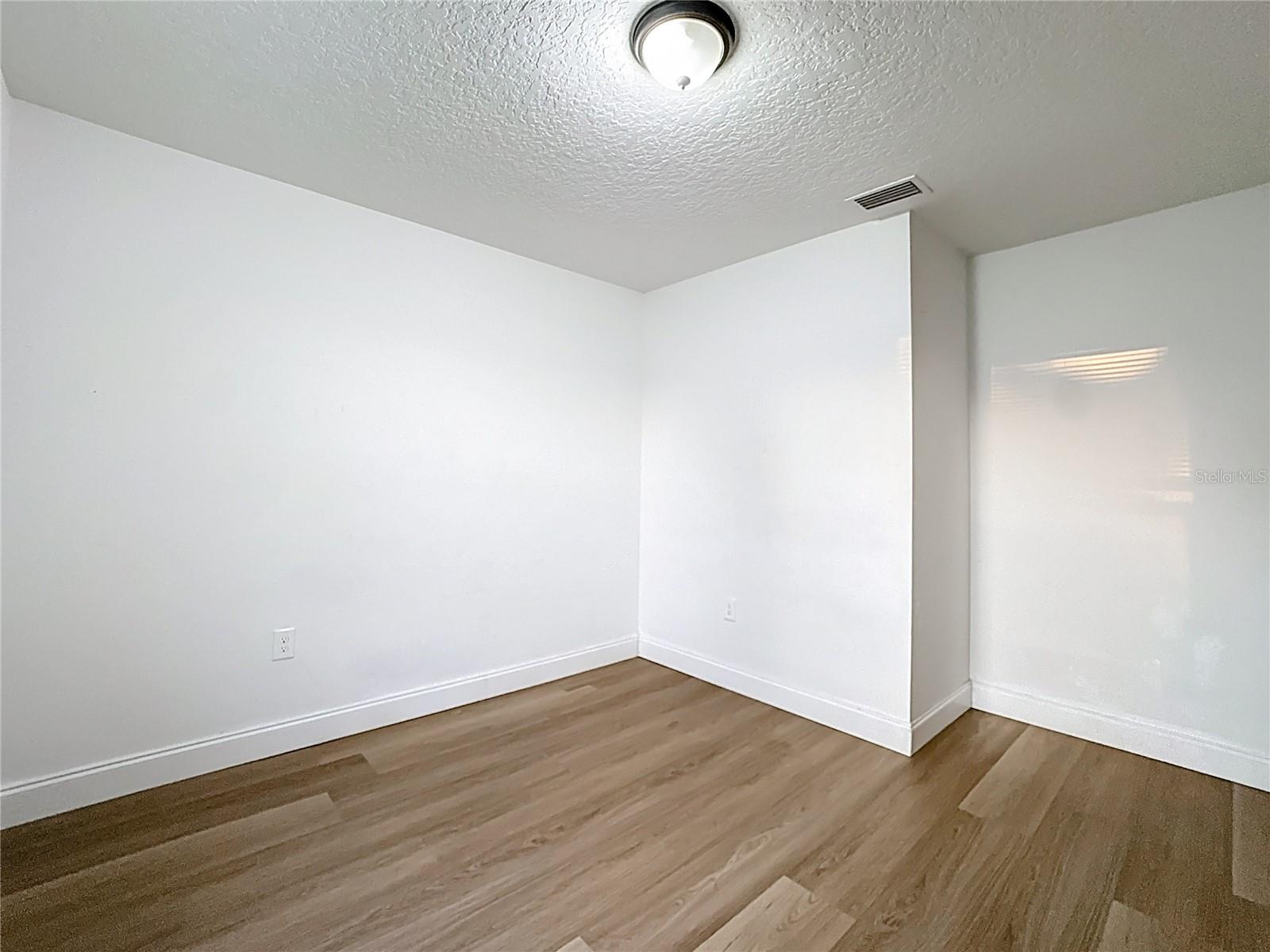 DELTONA LAKES UNIT 32 - Residential