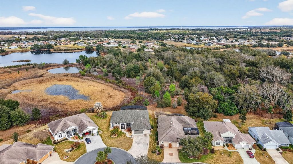 Photo of 27222 Nostalgia Drive, Leesburg, FL 34748 (MLS # G5108337)