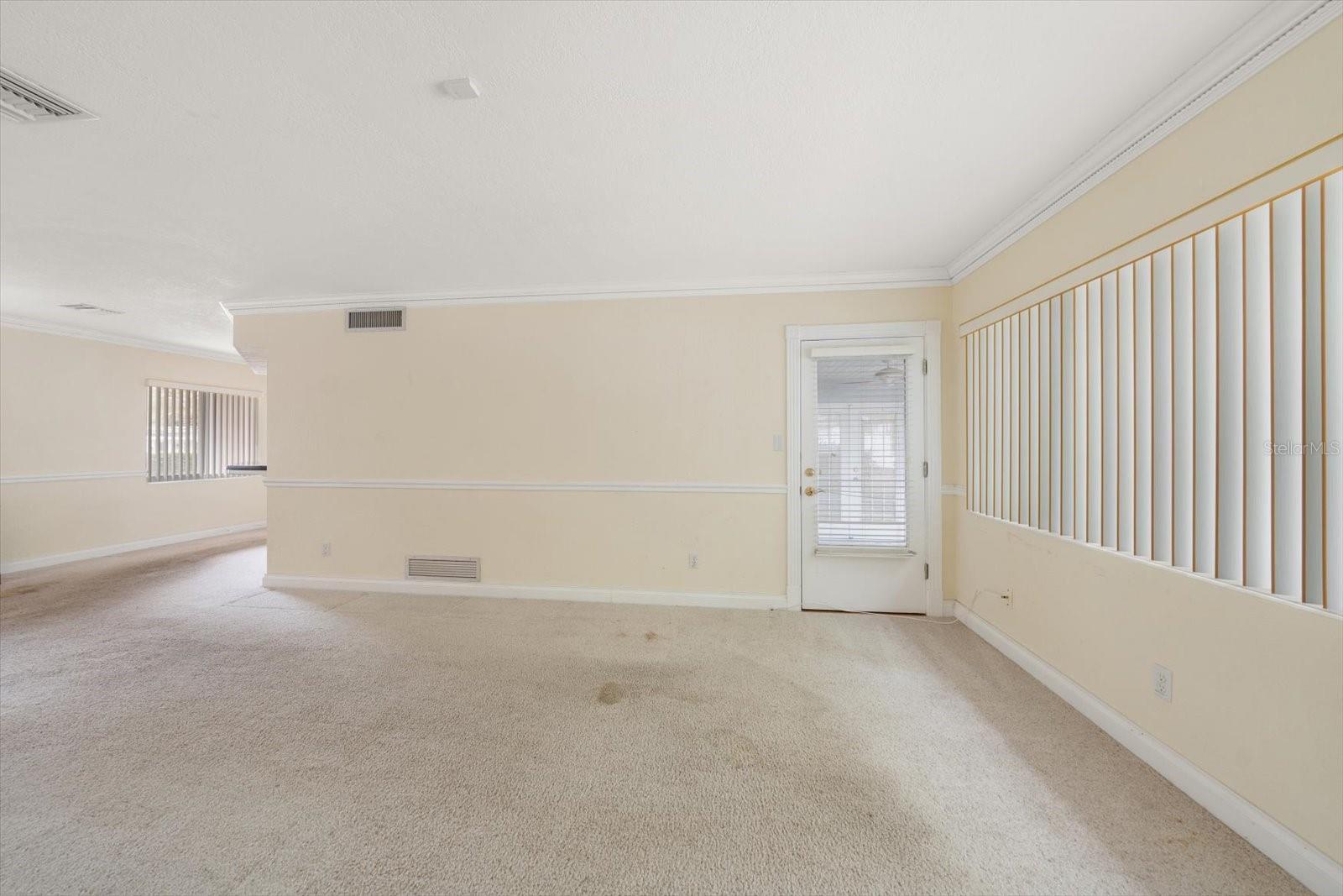 230 GARDEN CIRCLE