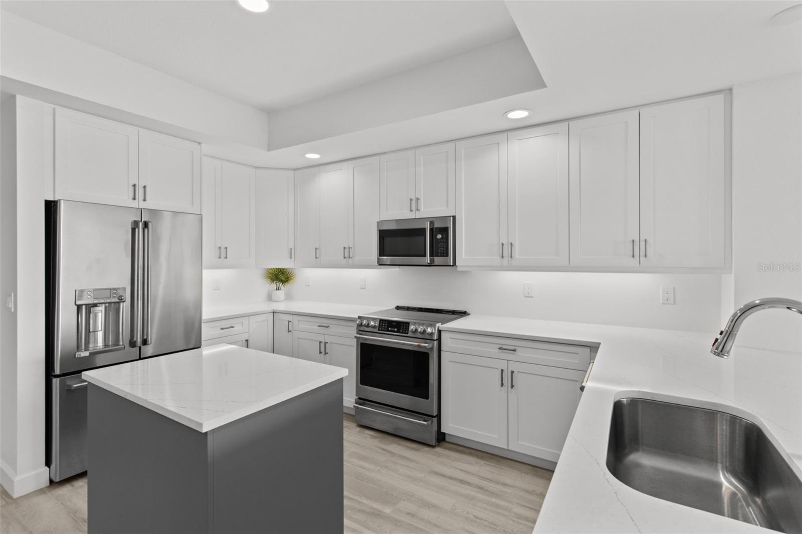 ISLAND ESTATES OF CLEARWATER - Residential