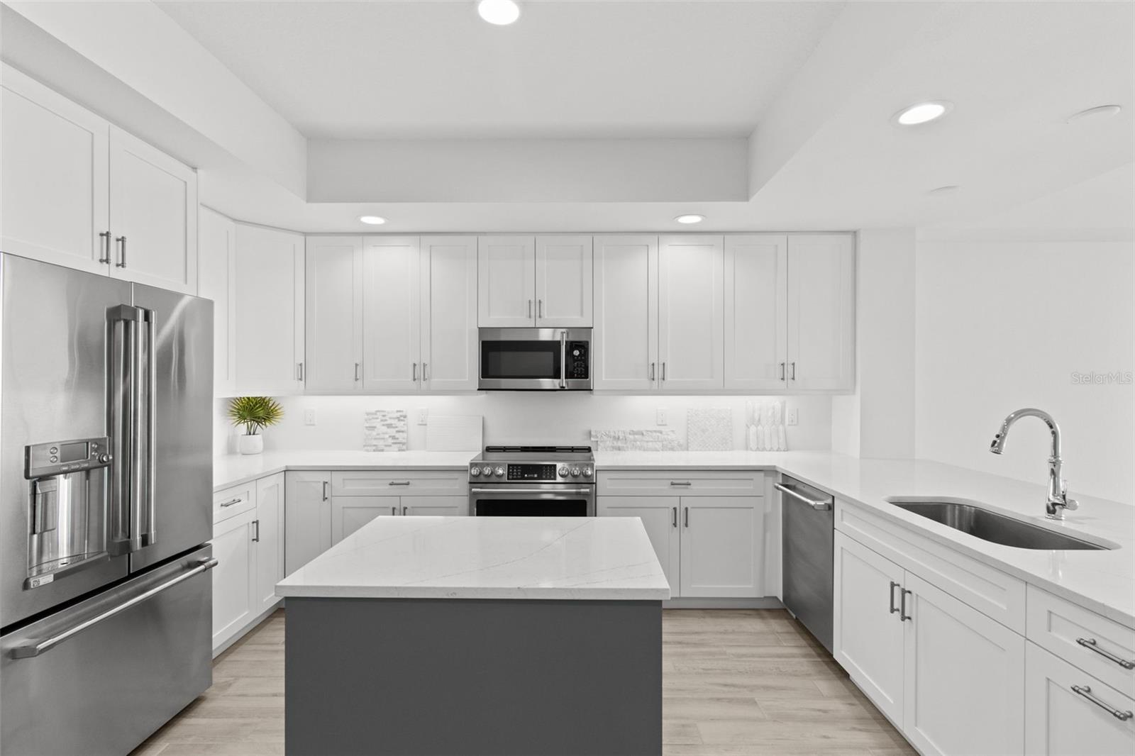 ISLAND ESTATES OF CLEARWATER - Residential