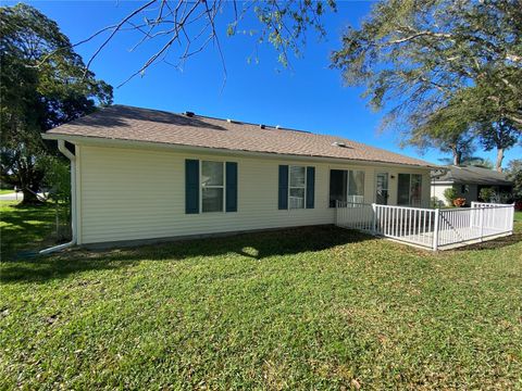 Tiny photo for 26840 Racquet Circle, Leesburg, FL 34748 (MLS # G5112250)