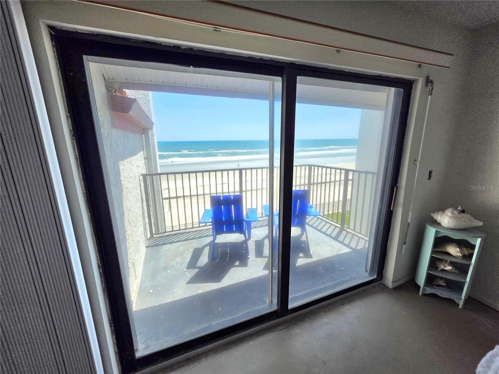 CLUB OCEANIA CONDO PH 01 & 02 - Residential