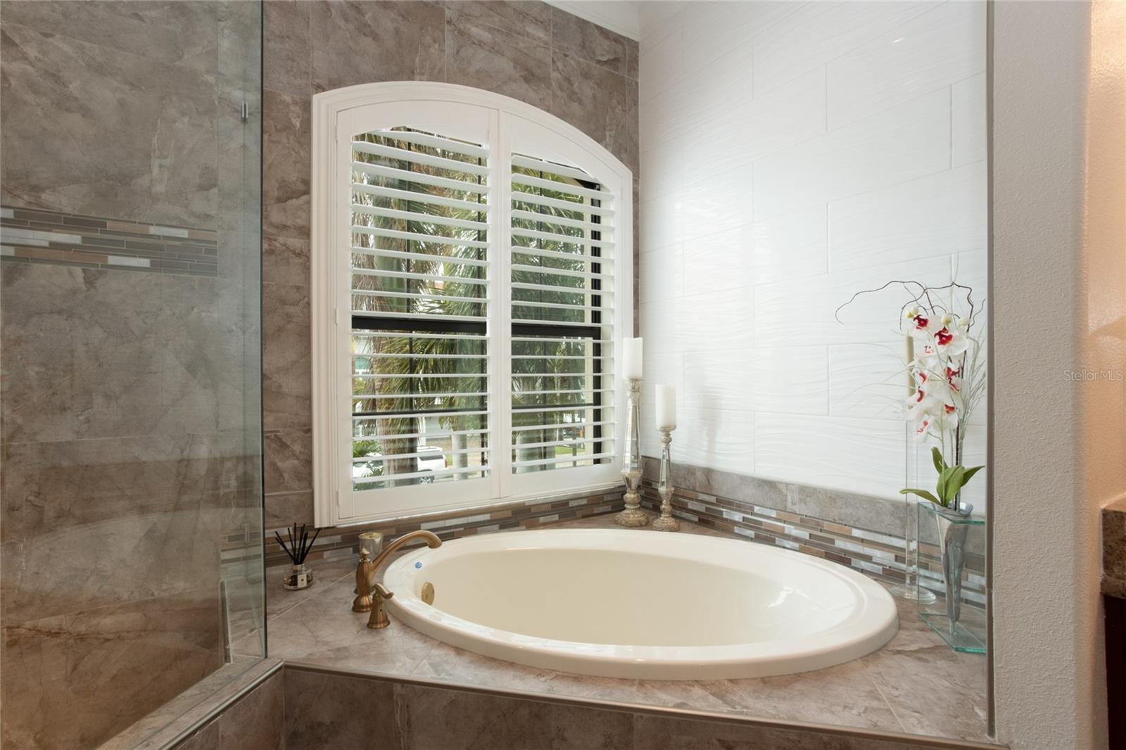 REDINGTON SHORES YACHT & TENNIS CLUB - Residential