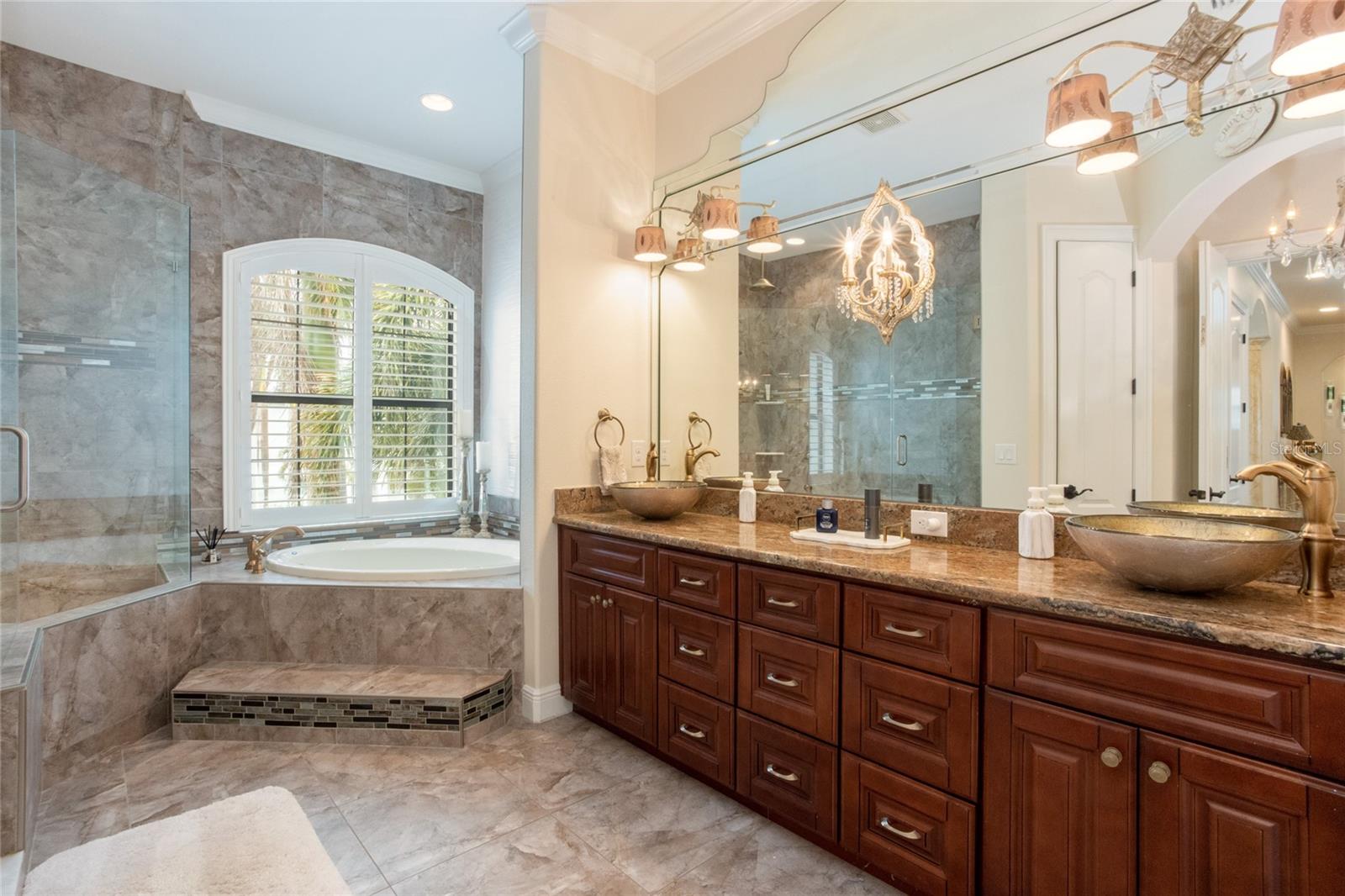 REDINGTON SHORES YACHT & TENNIS CLUB - Residential