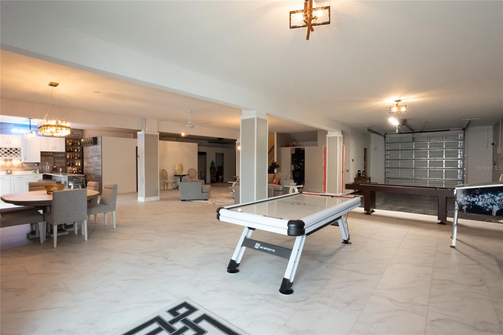 REDINGTON SHORES YACHT & TENNIS CLUB - Residential