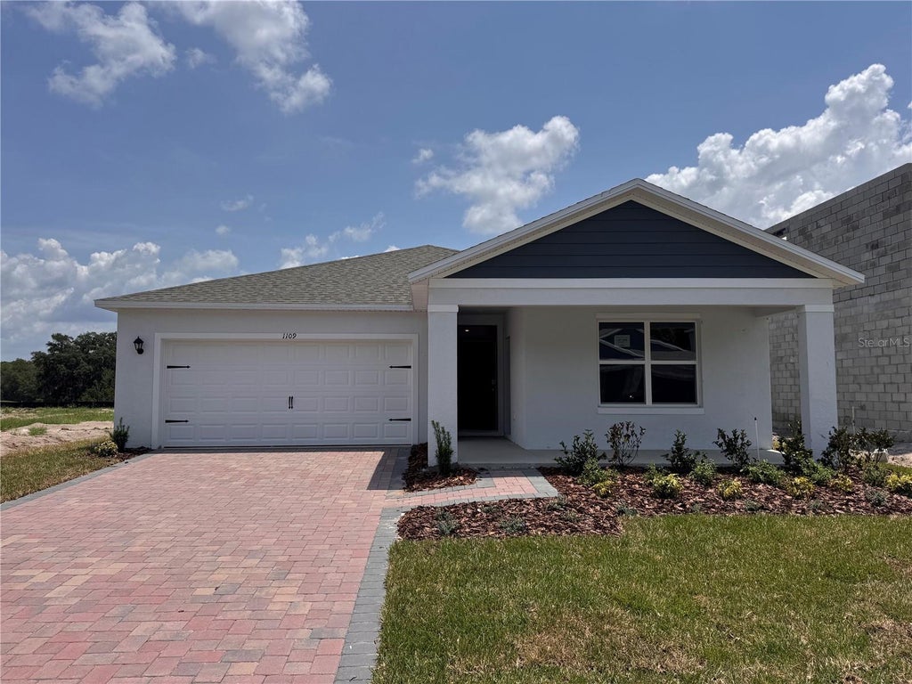 Photo of 1109 Gull Drive, Apopka, FL 32703 (MLS # O6419287)