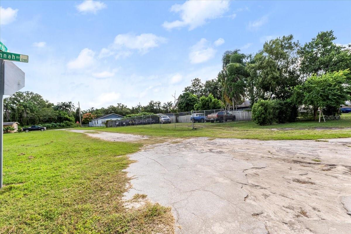 PONCE DE LEON - Land