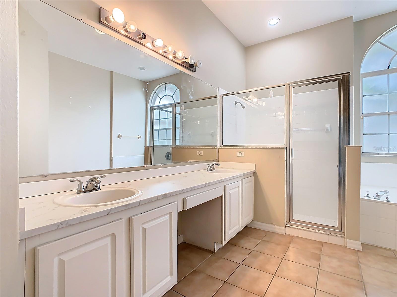 GRAND RESERVE - Residential