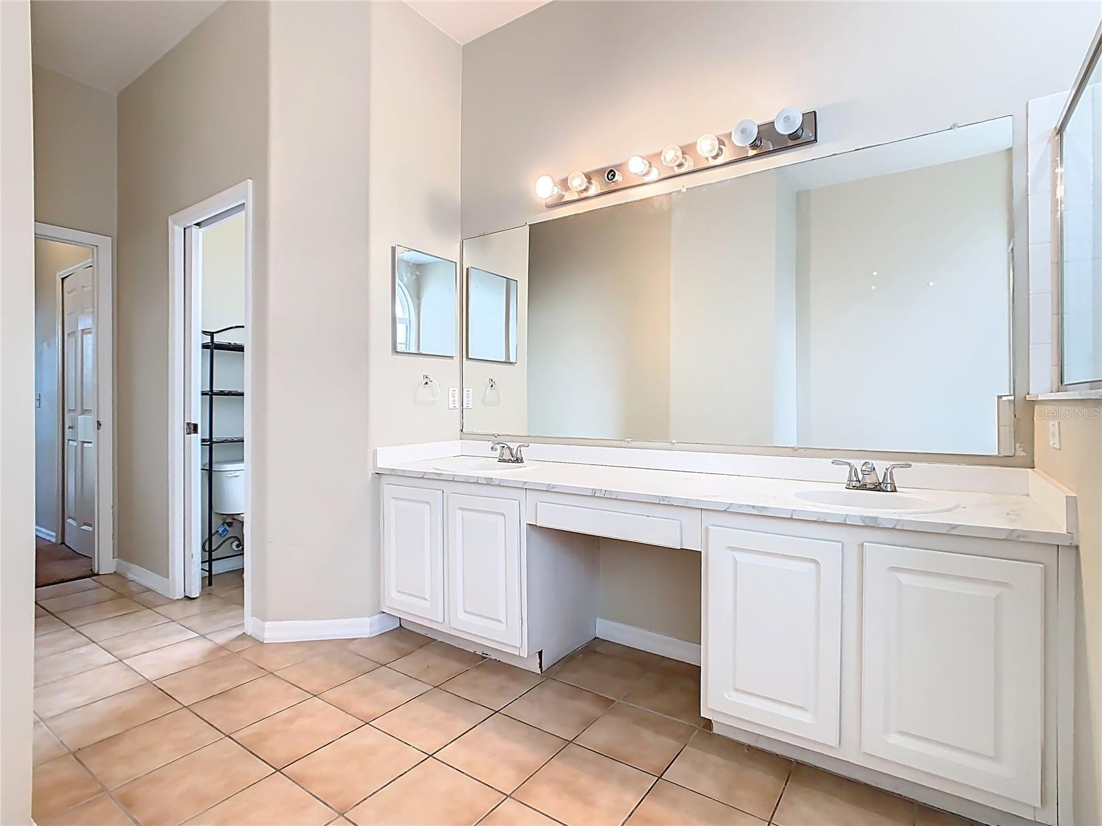 GRAND RESERVE - Residential