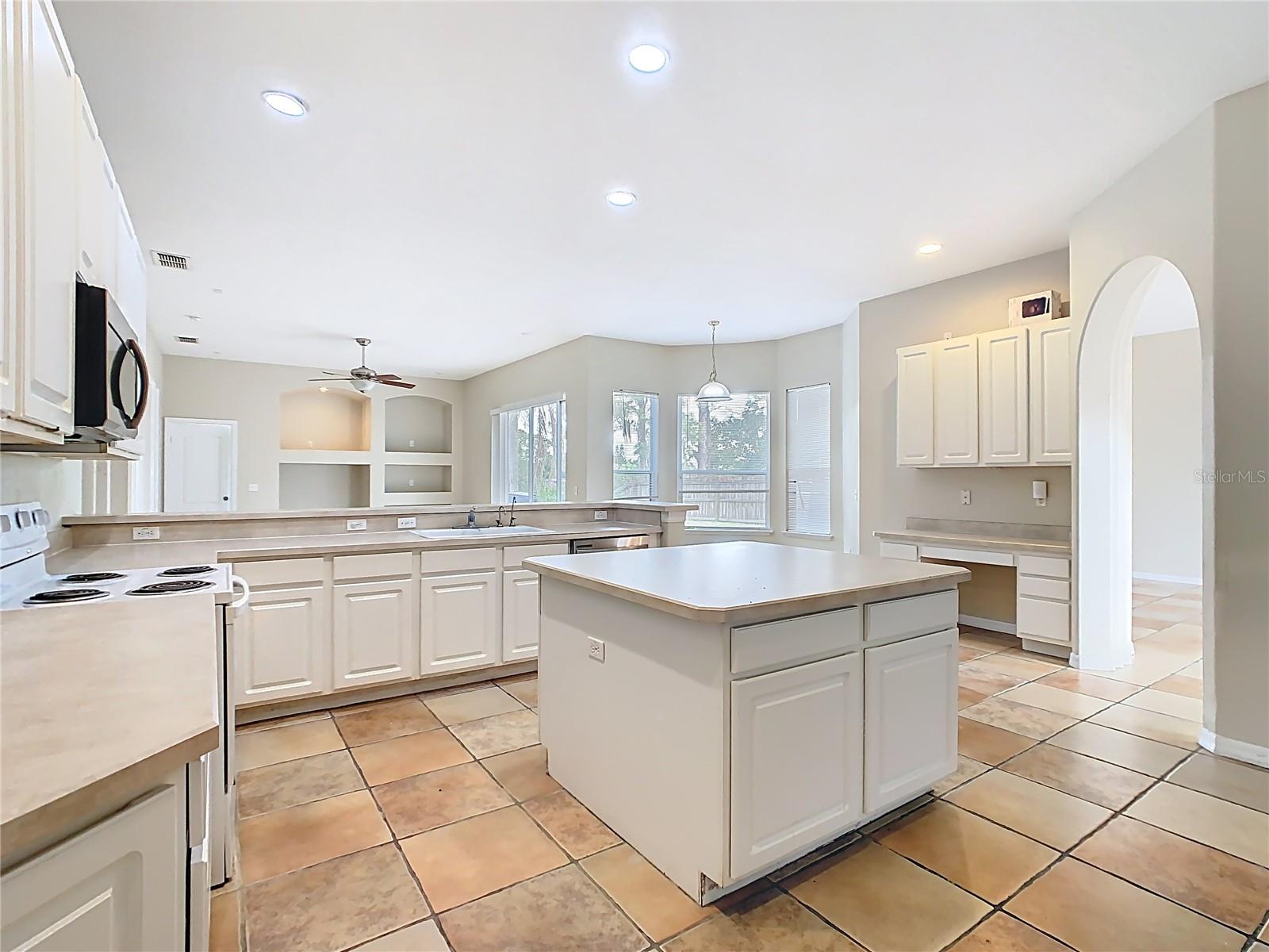 GRAND RESERVE - Residential