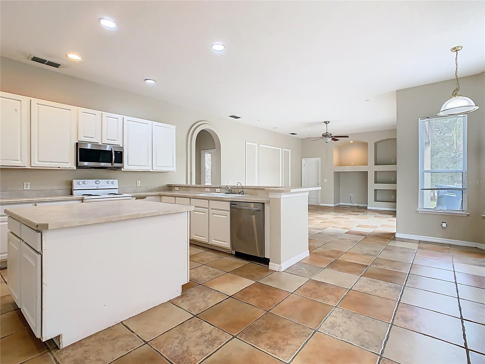 GRAND RESERVE - Residential