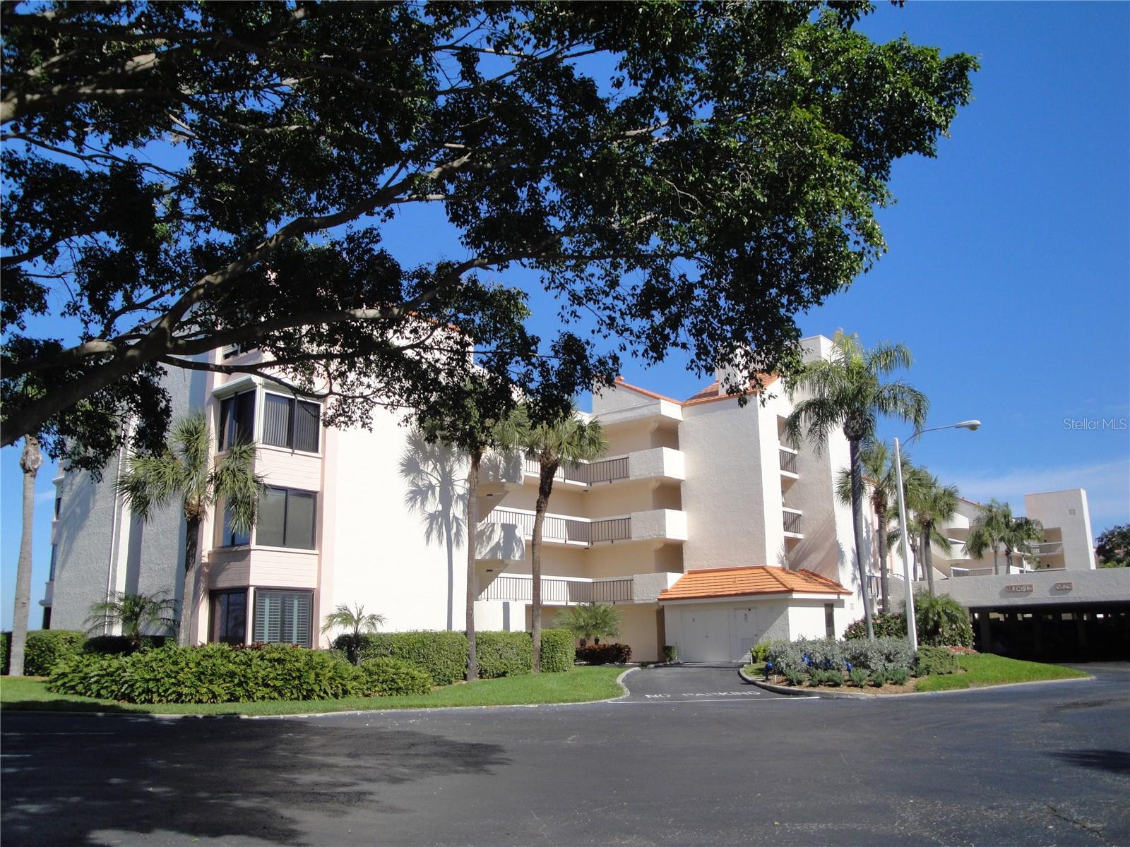 LA PUERTA DEL SOL CONDO - Residential Lease