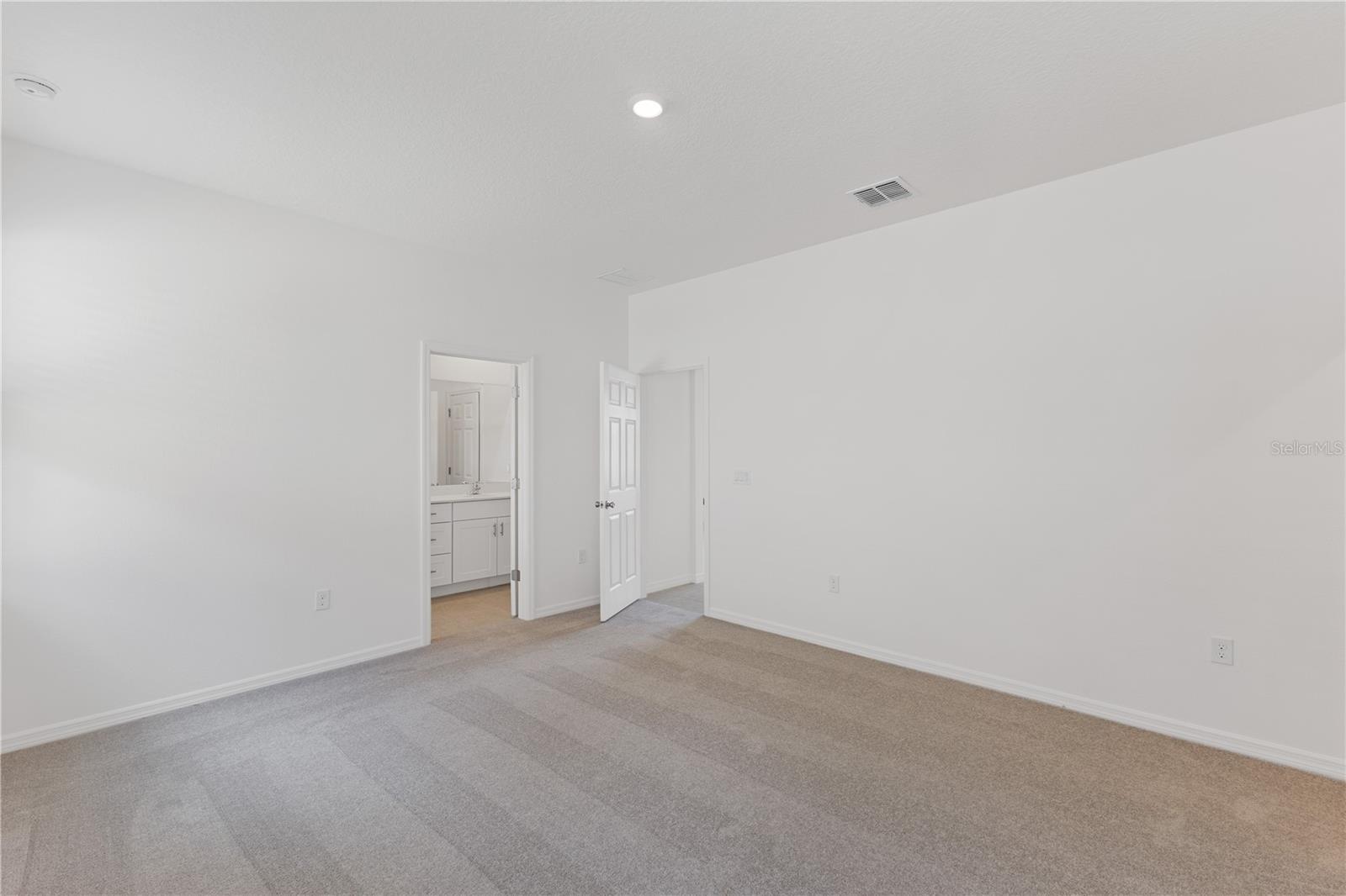 MIRROR LAKE VILLAGE - Residential