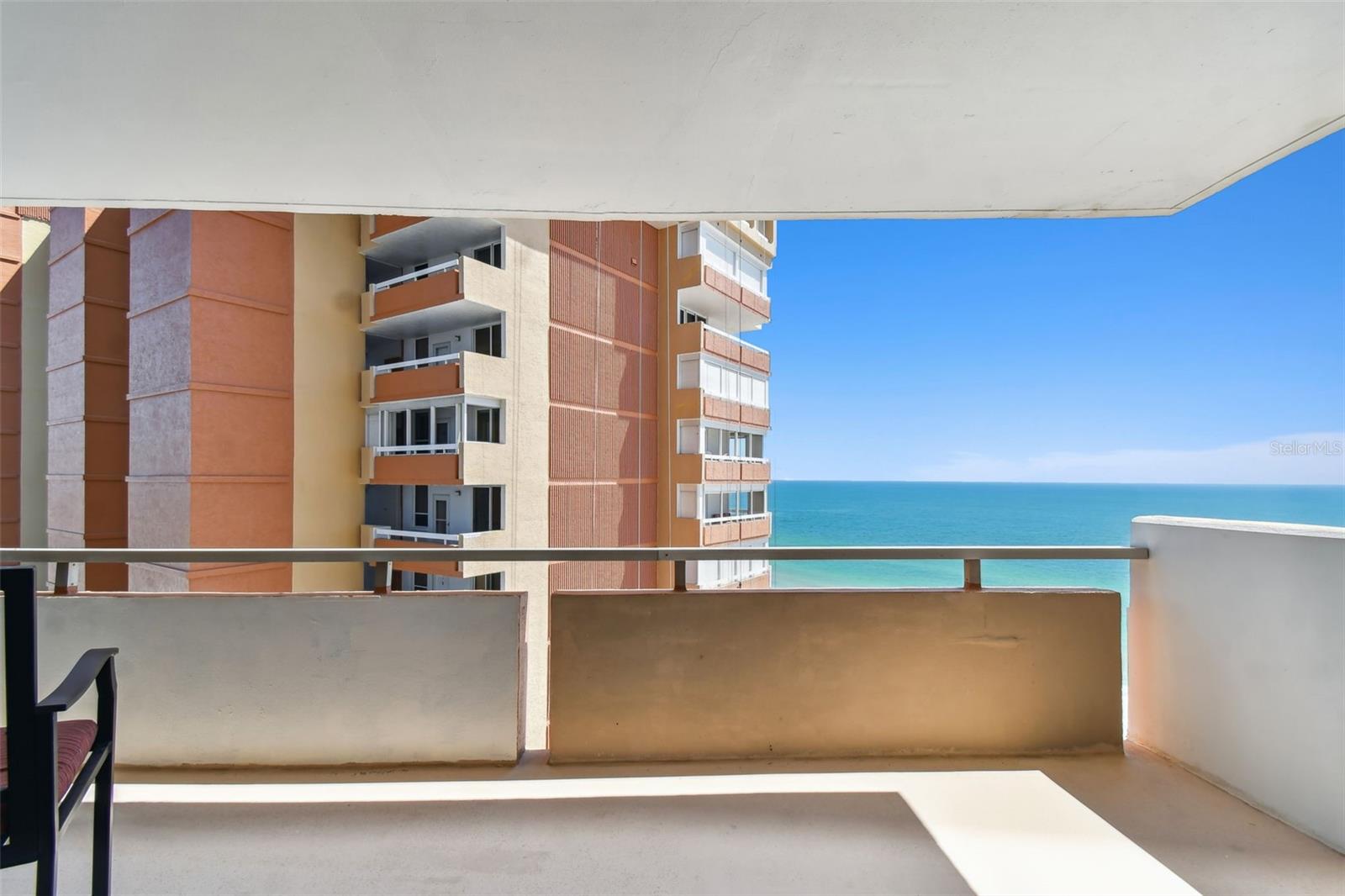 REDINGTON TOWERS BLDG 2 CONDO - Residential