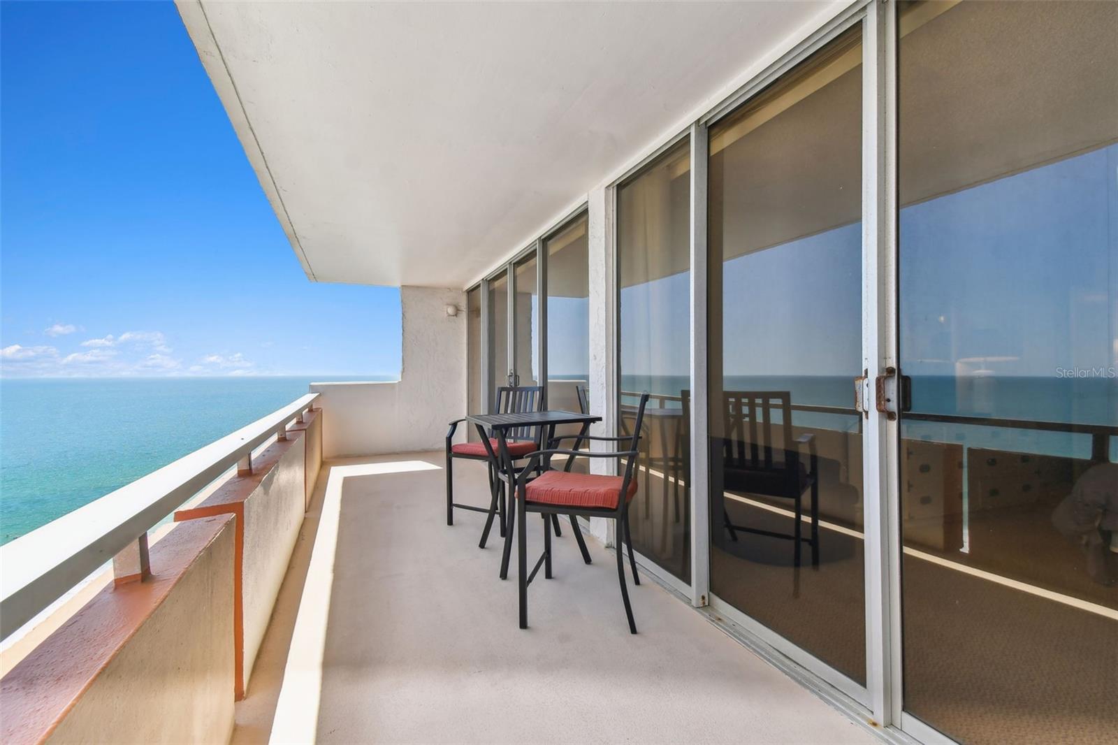 REDINGTON TOWERS BLDG 2 CONDO - Residential