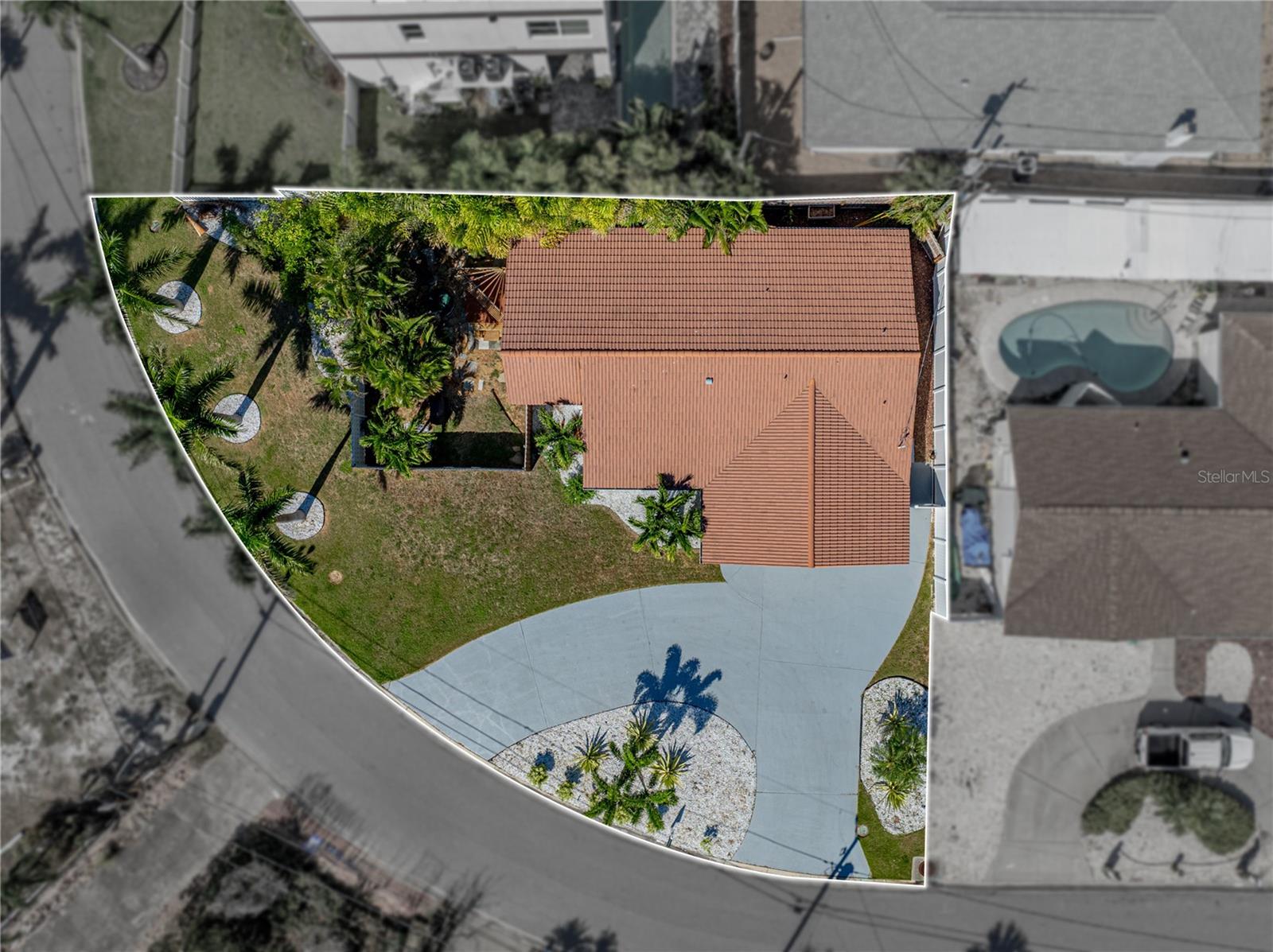 PASADENA ISLE - Residential Lease