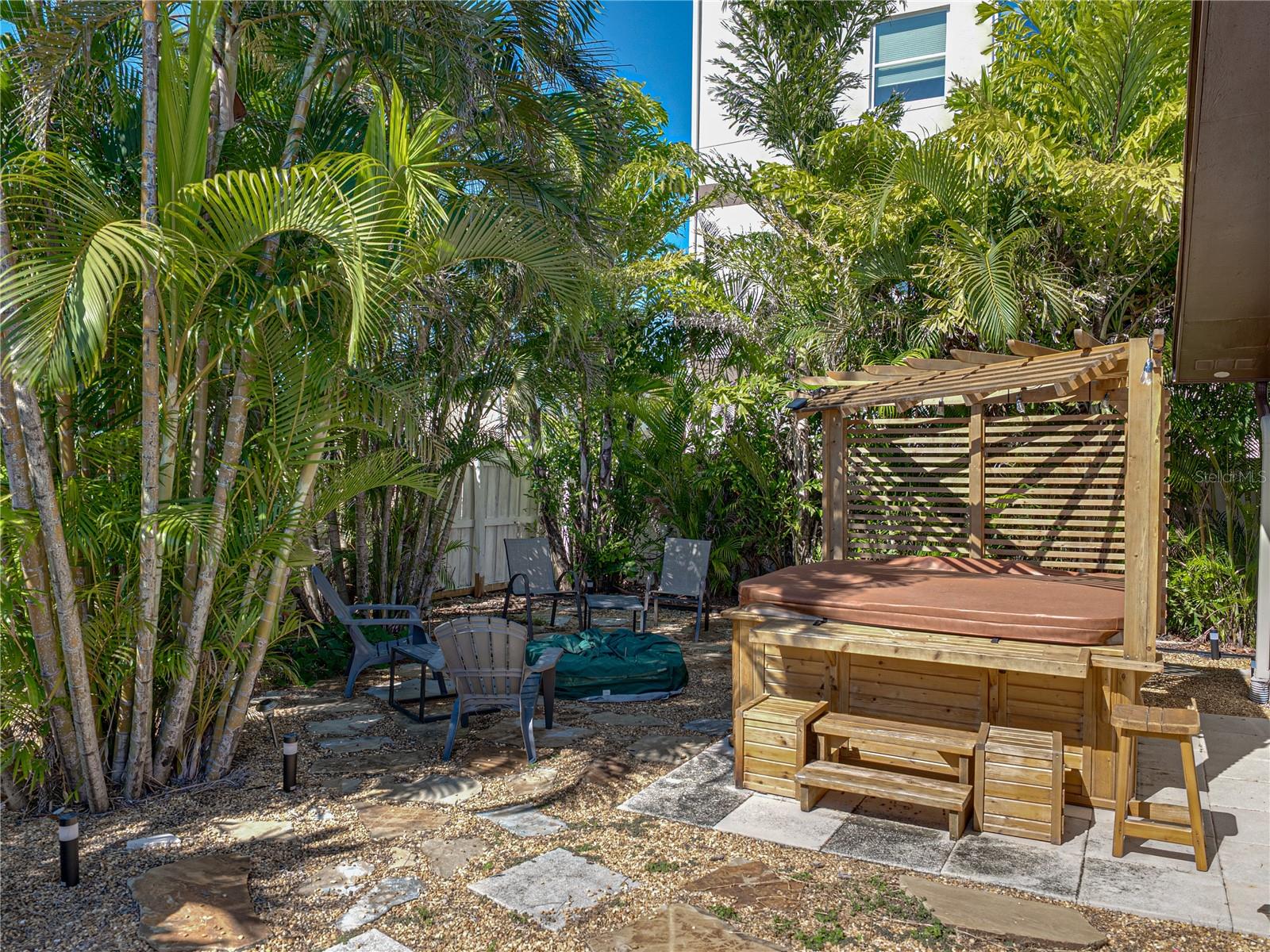 PASADENA ISLE - Residential Lease