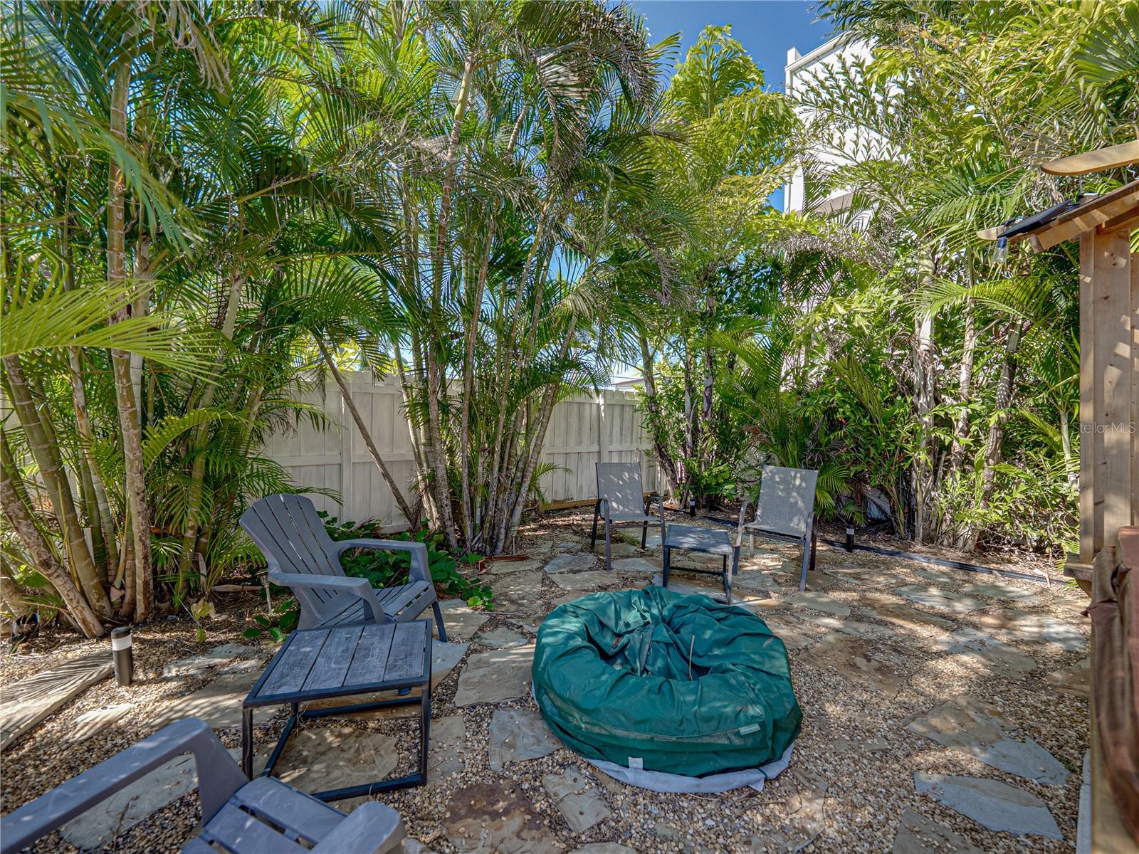 PASADENA ISLE - Residential Lease