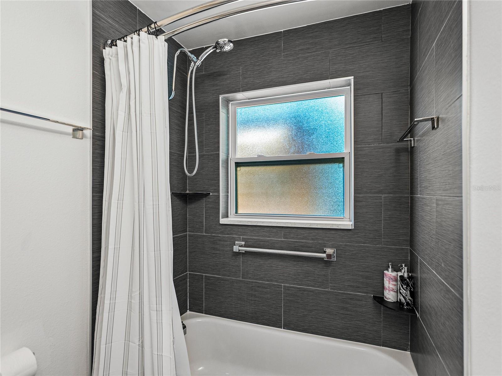 PASADENA ISLE - Residential Lease