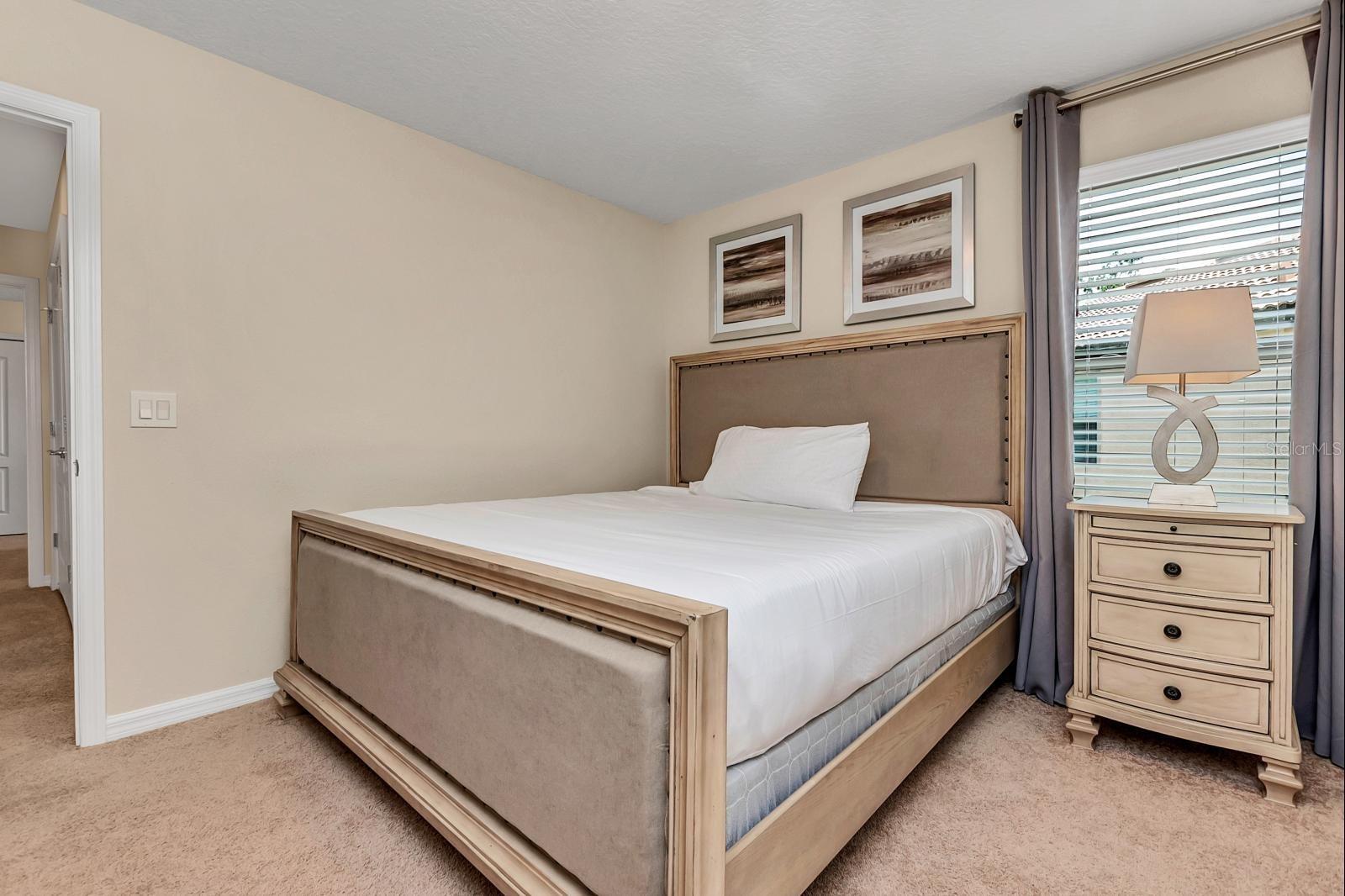 WINDSOR AT WESTSIDE - Residential