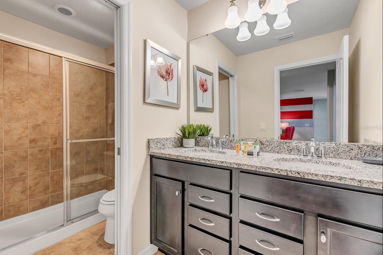 WINDSOR AT WESTSIDE - Residential