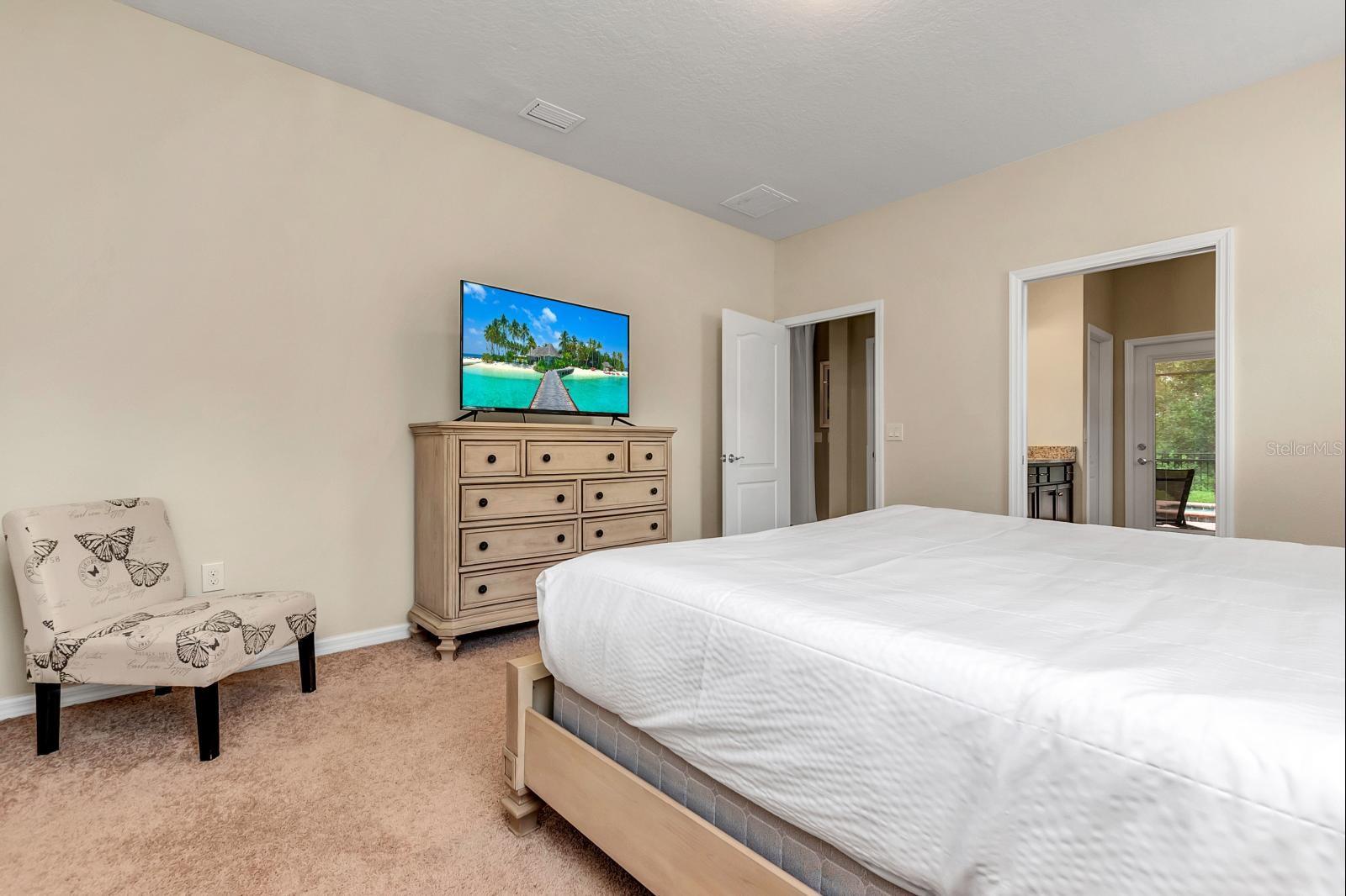 WINDSOR AT WESTSIDE - Residential