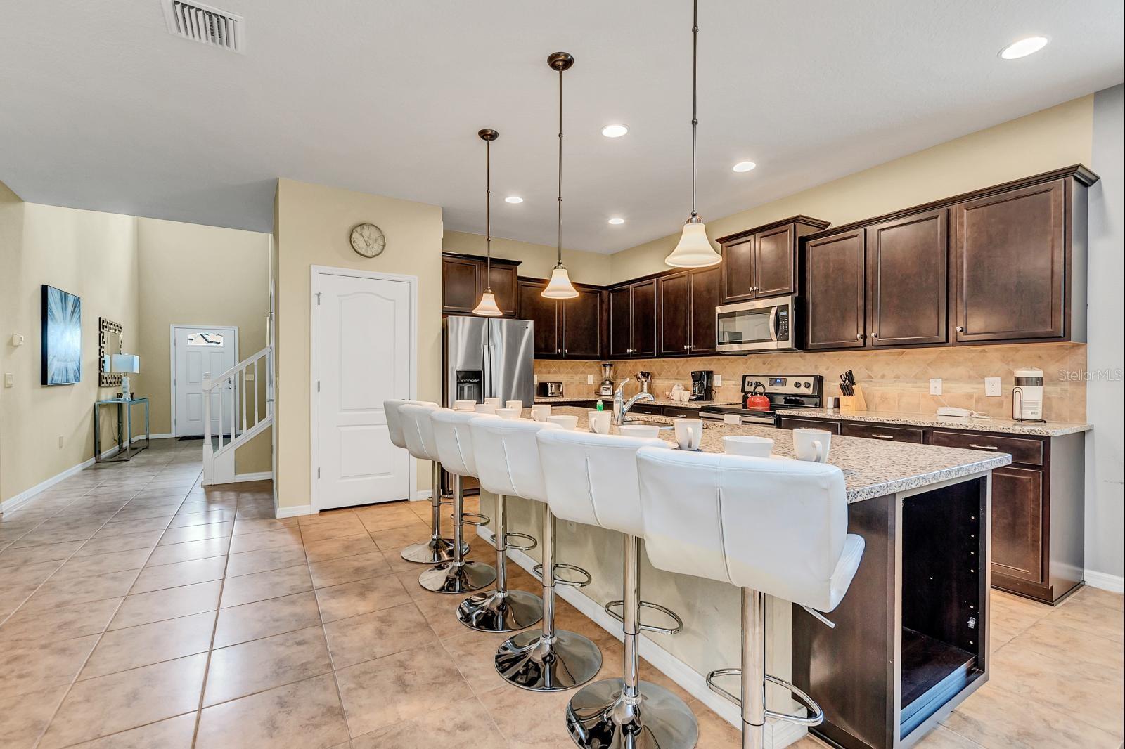 WINDSOR AT WESTSIDE - Residential