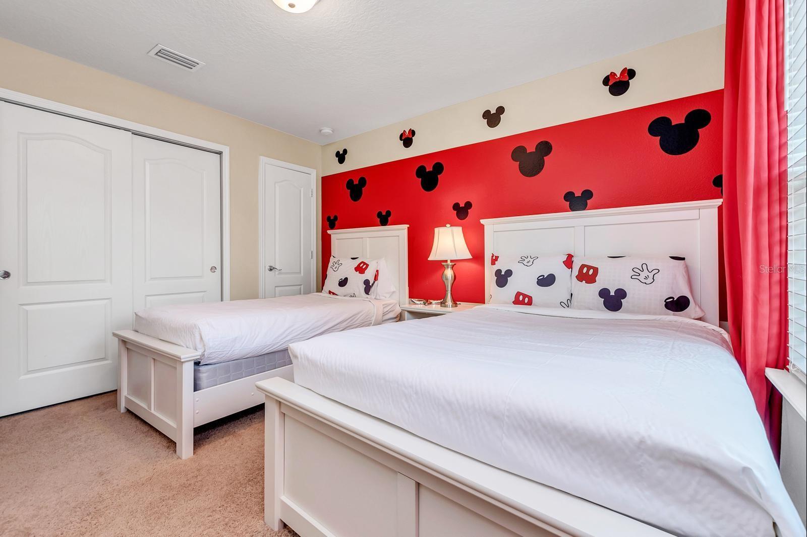 WINDSOR AT WESTSIDE - Residential