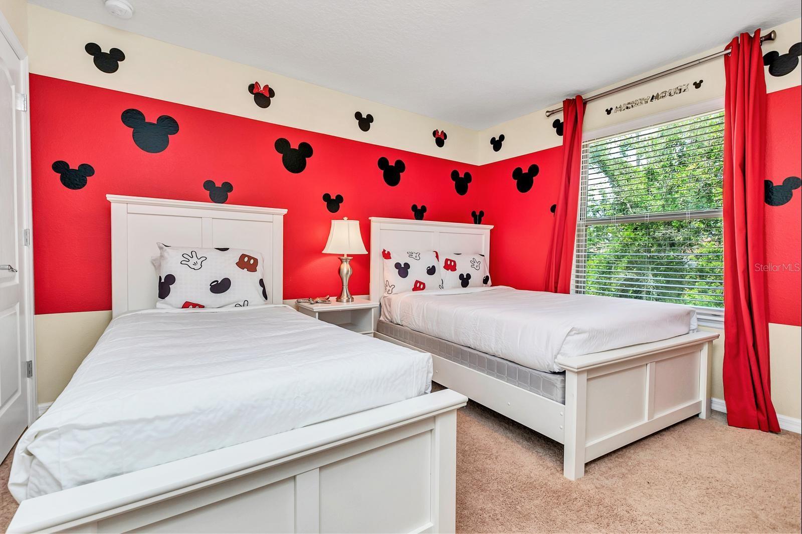 WINDSOR AT WESTSIDE - Residential