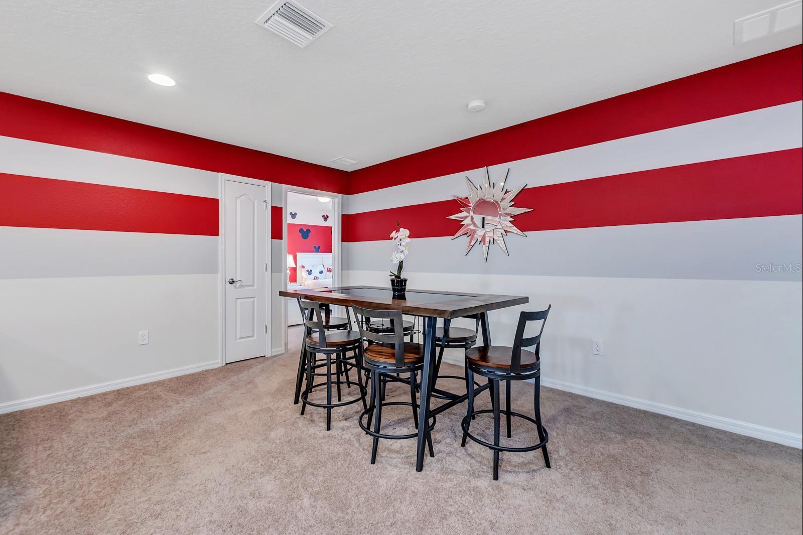 WINDSOR AT WESTSIDE - Residential