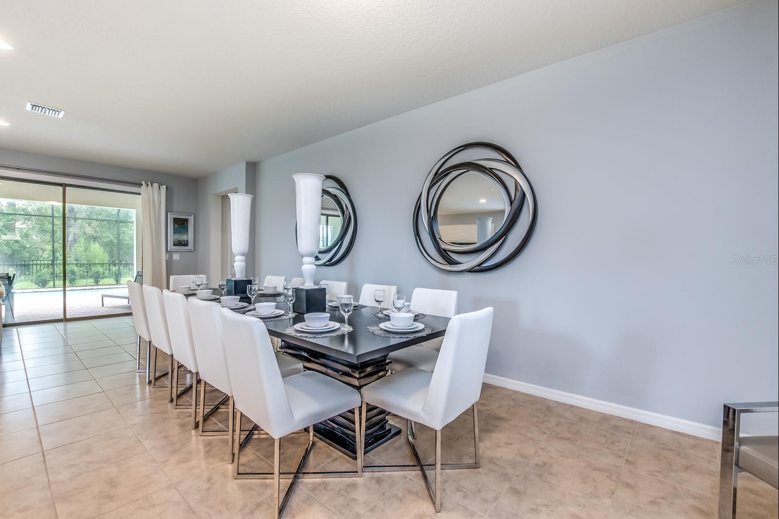 WINDSOR AT WESTSIDE - Residential